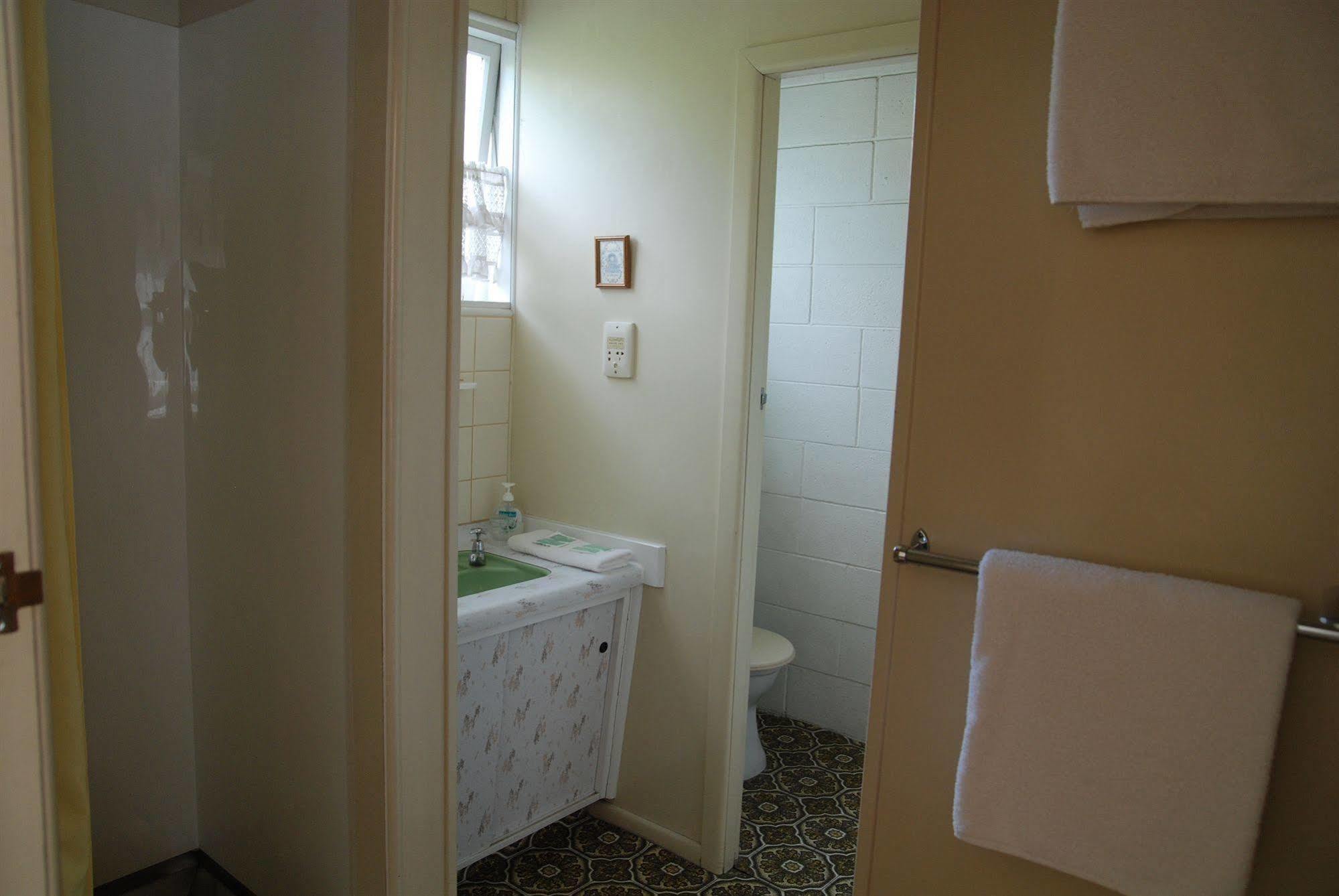 هاملتون Manhattan Lodge Motel المظهر الخارجي الصورة