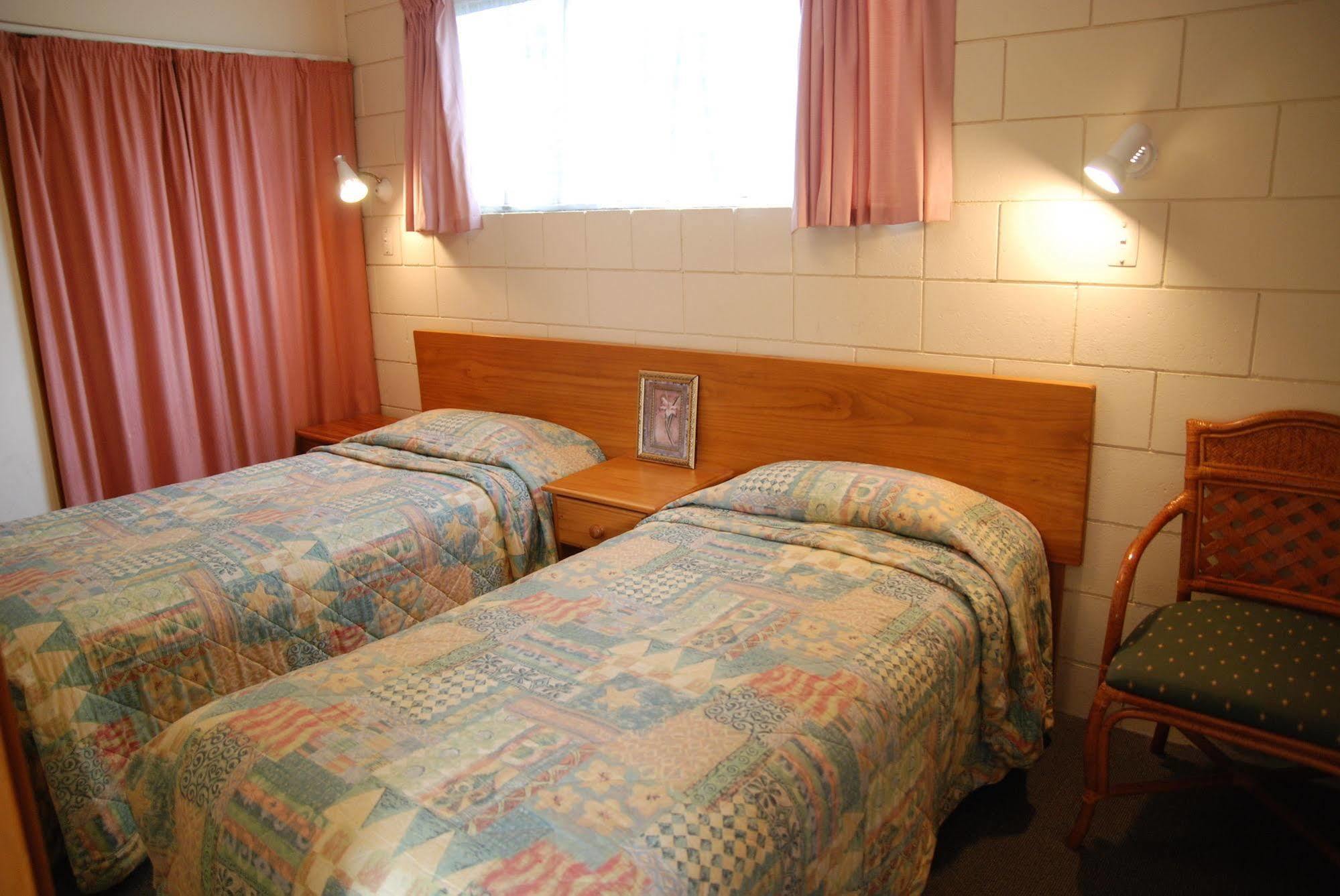 هاملتون Manhattan Lodge Motel المظهر الخارجي الصورة