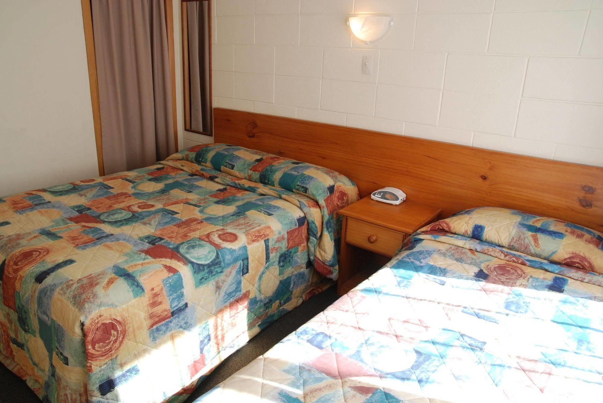 هاملتون Manhattan Lodge Motel المظهر الخارجي الصورة
